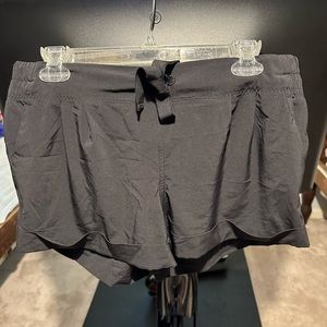 Lululemon shorts size 10